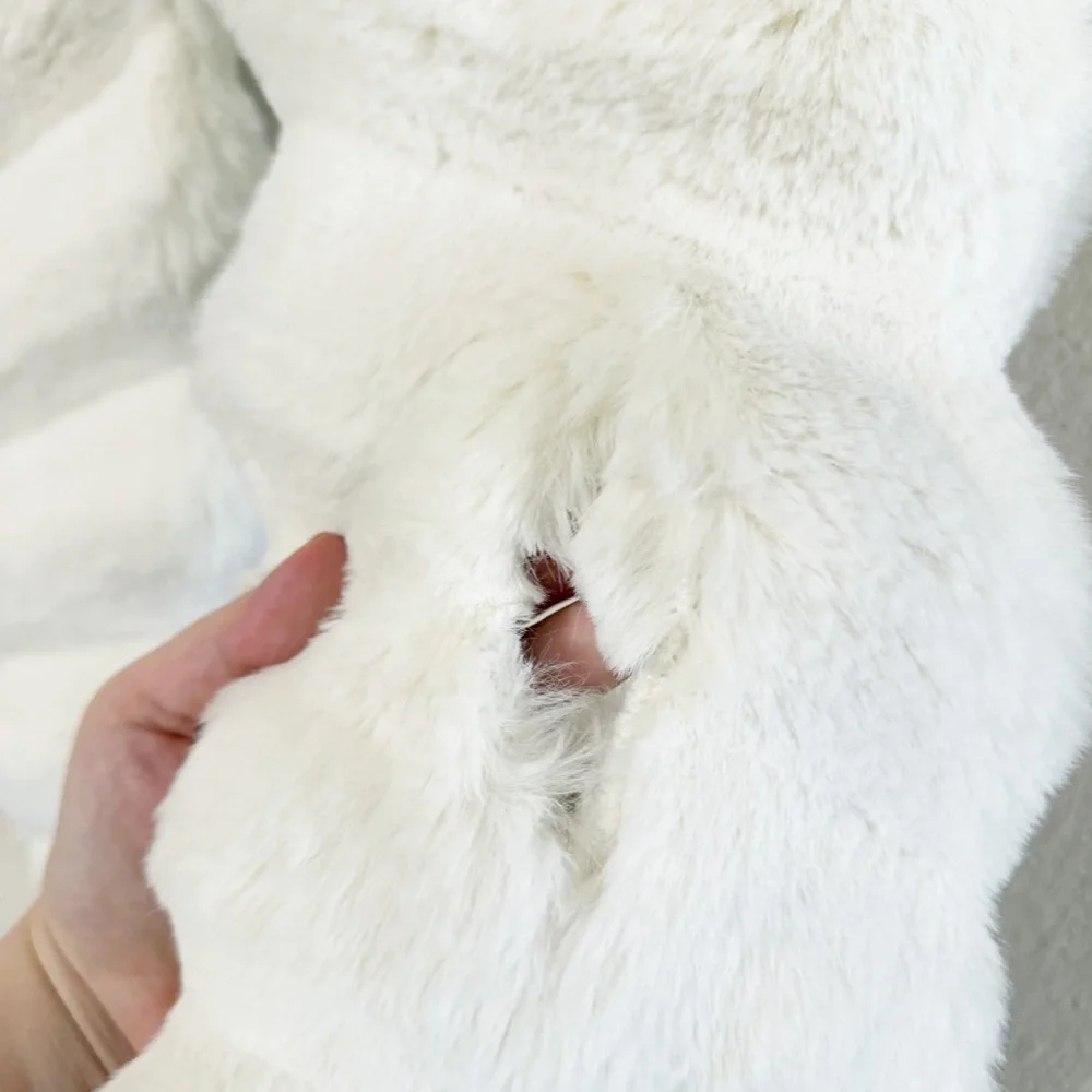 Et Ochs Cushnie Faux Fur Pull-Through Fuzzy Cozy Scarf in White Chinch One Size